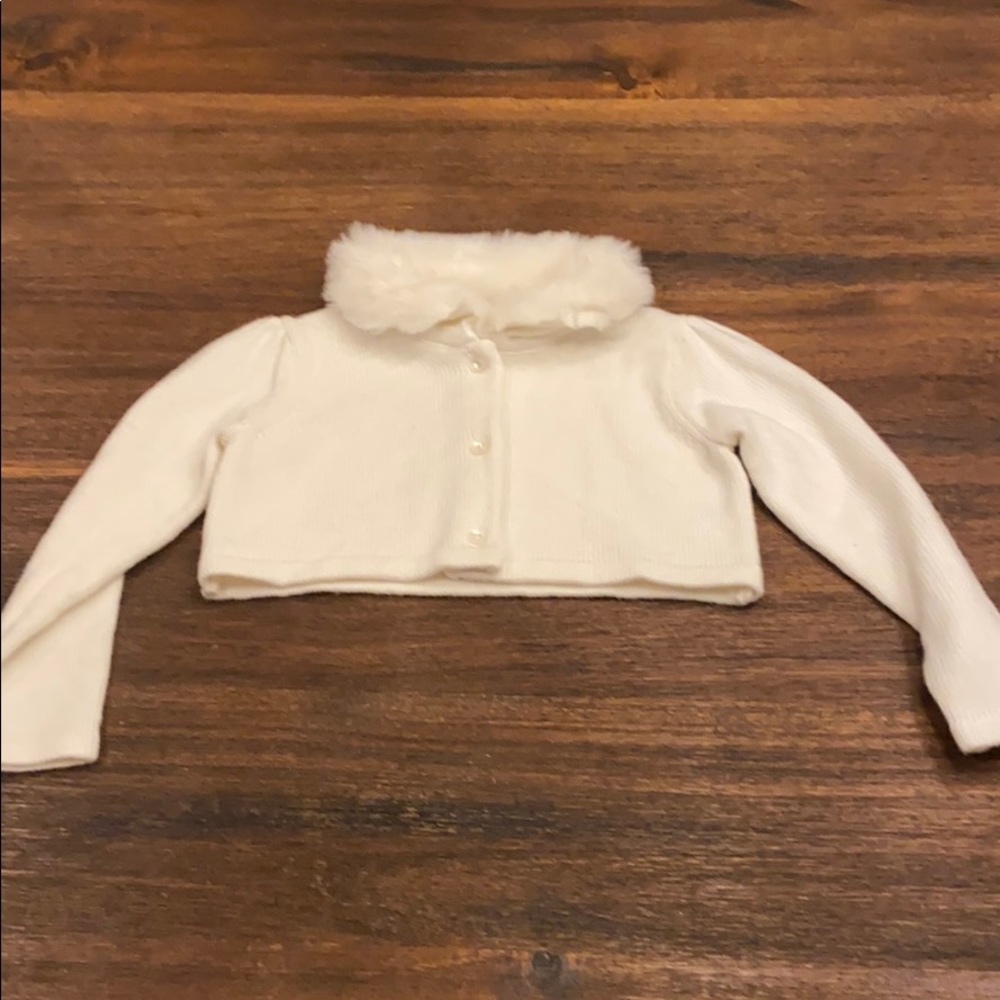 Janie and Jack shrug